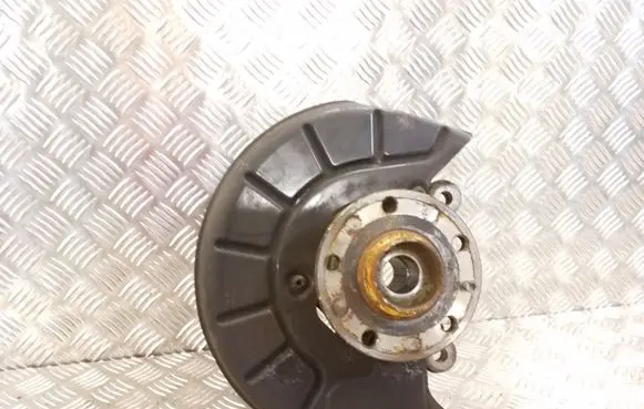 Volkswagen Golf Plus Front wheel hub