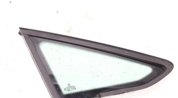 Volkswagen Golf Sportsvan Rear side window 510845412