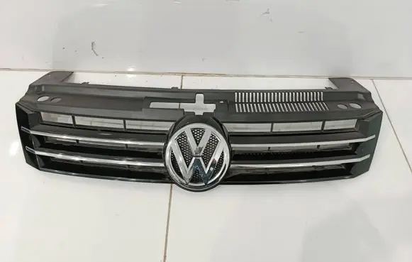 Volkswagen Sharan Front grill 7N0853653A 7N0853651D