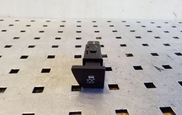 Traction control (ASR) switch