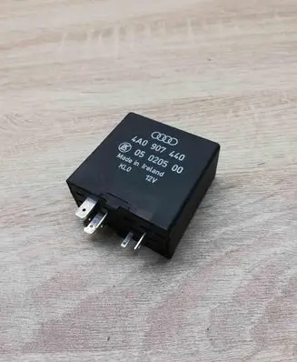 Audi A8 S8 D2 4D Window wiper relay 4A0907440 05020500