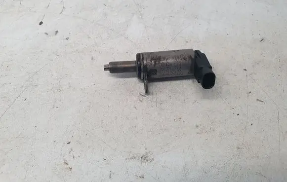 Audi A6 S6 C6 4F Camshaft vanos timing valve 06H103697A