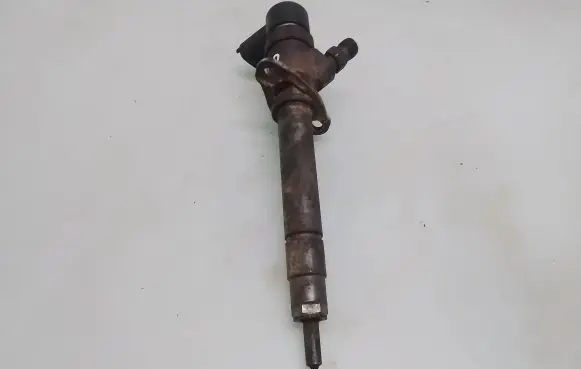 Fuel injector