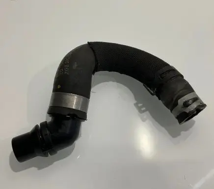 Mercedes-Benz E W211 Engine coolant pipe/hose 2118301496 A2118301496