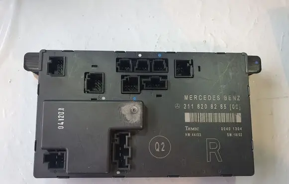 Mercedes-Benz E W211 Door control unit/module 2118208285