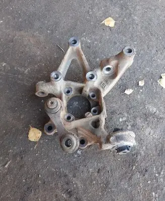 Opel Vectra C Rear wheel hub spindle/knuckle 