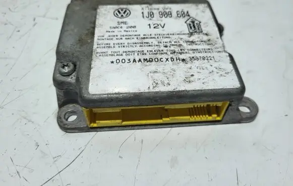 Volkswagen Golf IV Airbag control unit/module 1J0909604 35970221 5WK4200