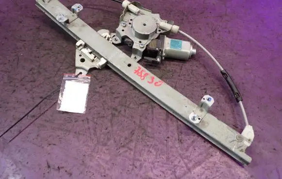 Nissan Tiida C11 Front door window regulator with motor 807308991A