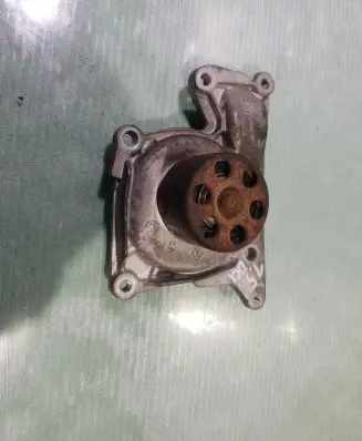 Renault Clio IV Water pump 8200713853A