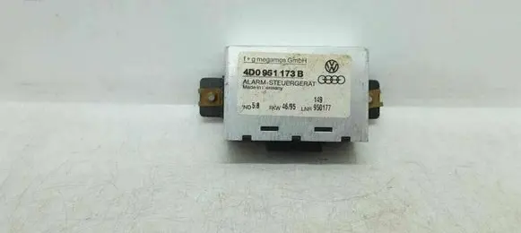 Audi A4 S4 B5 8D Alarm control unit/module 4D0951173B