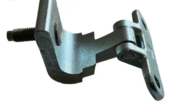Volkswagen PASSAT B8 Tailgate/trunk/boot hinge 8V3827299B