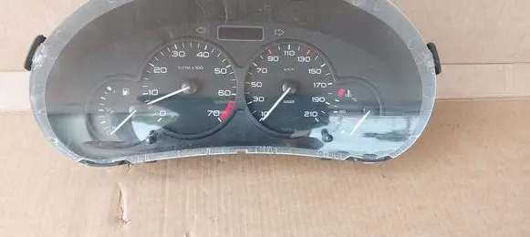 Peugeot 206 Speedometer (instrument cluster) 5550003000 5550003001