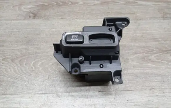 Volvo XC70 Ignition lock 6G9FXCVR 329001