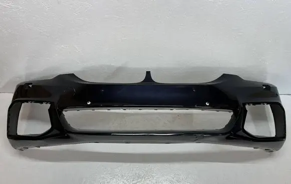 BMW 5 G30 G31 Front bumper 8070202
