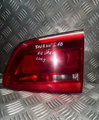 Volkswagen Touran II Tailgate rear/tail lights