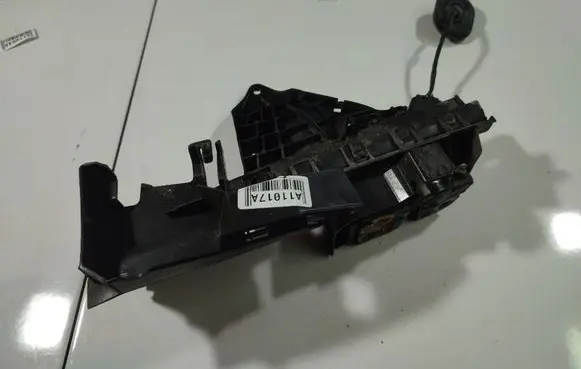 Ford Focus Front door lock 