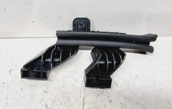 Citroen DS7 Crossback Front door windshield rail 9811413780