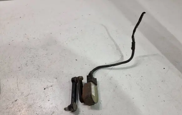 Volkswagen Touareg I Rear air suspension level height sensor 7L0616571B 15160100592