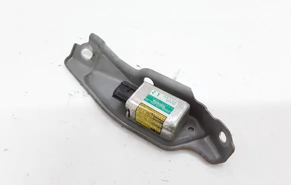 Lexus GS 300 350 430 450H Airbag deployment crash/impact sensor 8983430020 1879001781