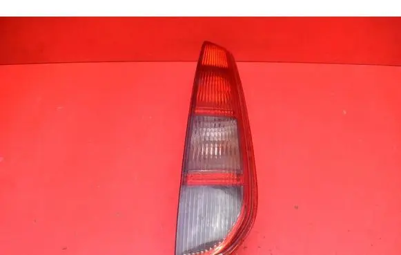 Ford Focus C-MAX Rear/tail lights 4M51-13404-F