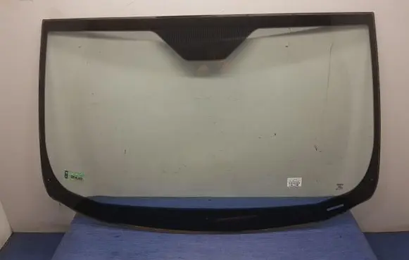 Fiat Fiorino Front windscreen/windshield window 