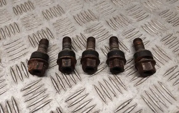 Porsche Panamera (970) Nuts/bolts 