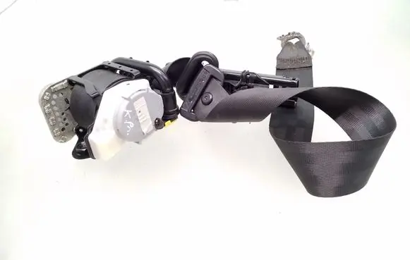 Skoda Octavia Mk3 (5E) Front seatbelt 5E0857701 8V0857819A