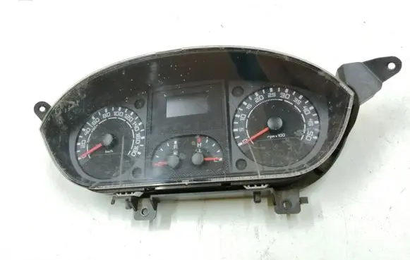 Speedometer (instrument cluster)