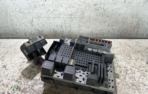 Volvo V70 Fuse box set 8676286 01W362 8645729