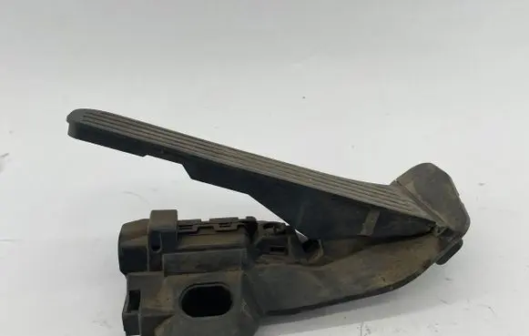 Volkswagen PASSAT CC Accelerator throttle pedal 1K2721503M 6PV00874500