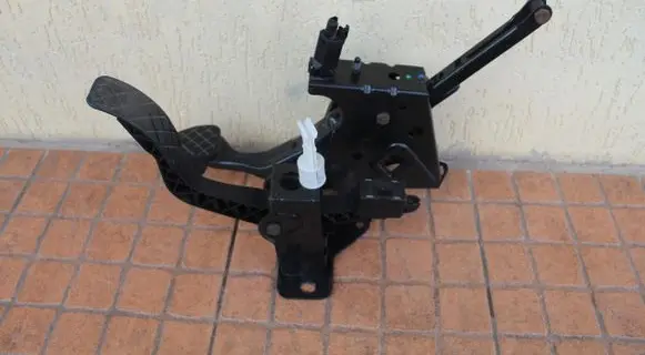 Volkswagen New Beetle Brake pedal 1J1721111C