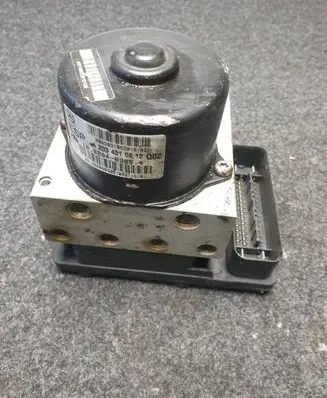 Mercedes-Benz CLK A209 C209 ABS Pump A2095452532 00002128E2 W323024BC8