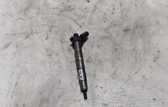Mercedes-Benz GLE W167 Fuel injector A6540700187