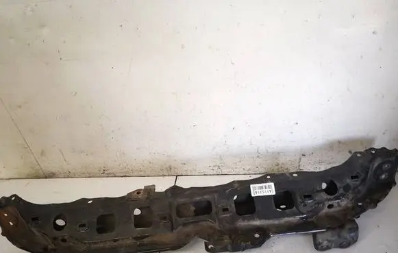 Toyota Yaris Radiator support slam panel