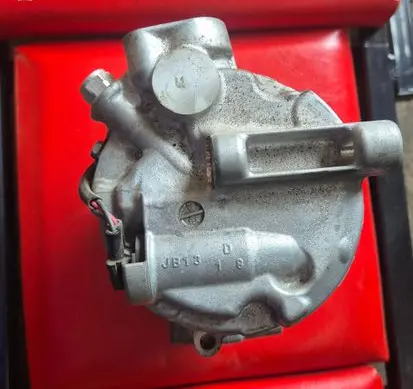 Porsche Macan (95B) Air conditioning (A/C) compressor (pump) 95B816803E