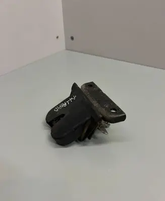 Loading door lock