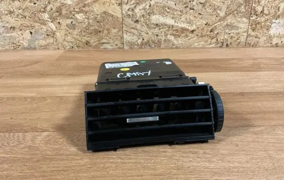 Ford Focus C-MAX Dash center air vent grill 05258004 3M51R014L21P