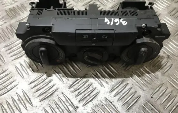 Skoda Octavia Mk2 (1Z) Climate control unit 1z0820045a 5hb00932401