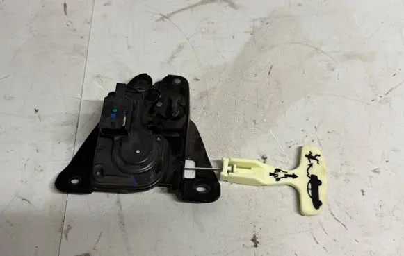 Dodge Charger Tailgate/trunk/boot lock/catch/latch 9217AF 0060