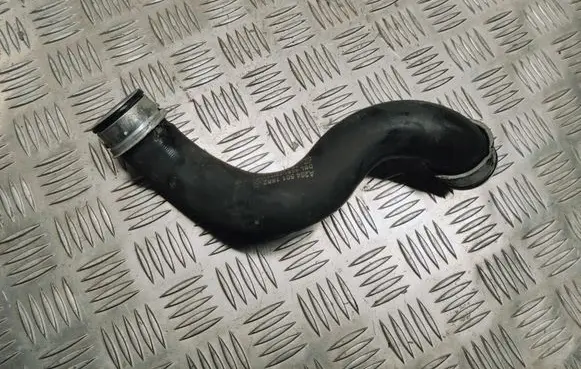 Mercedes-Benz E W212 Engine coolant pipe/hose A2045011682