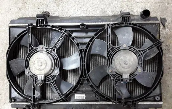Nissan Almera N16 Radiator set 21400HSL00