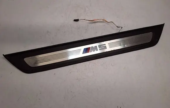 BMW M5 F90 Front sill trim cover 51478061069