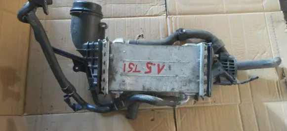 Seat Leon (5F) Intercooler radiator 04E145785