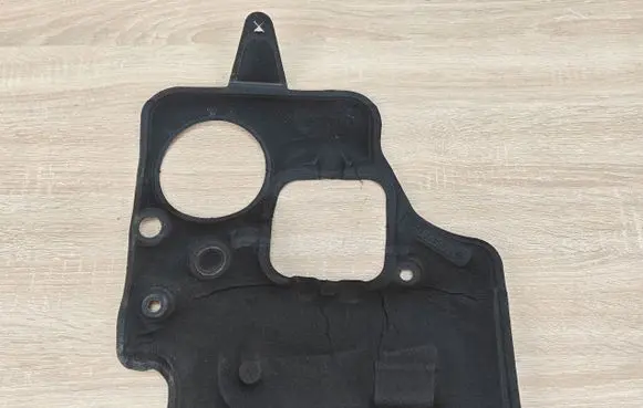 BMW 4 G22 G23 G24 G26 Heat shield in engine bay 430IXA