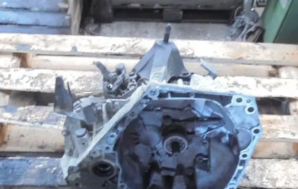 Nissan Tiida C11 Manual 4 speed gearbox JH3164