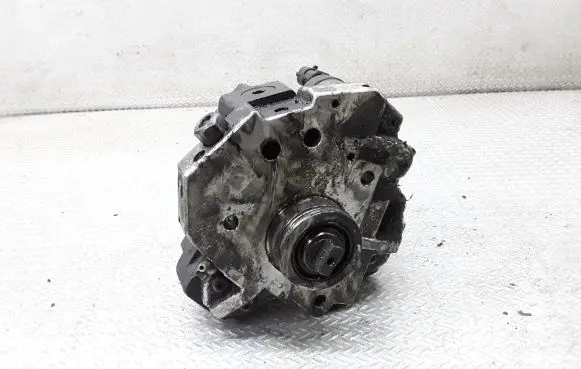 Volvo S60 Fuel injection high pressure pump 0445010043