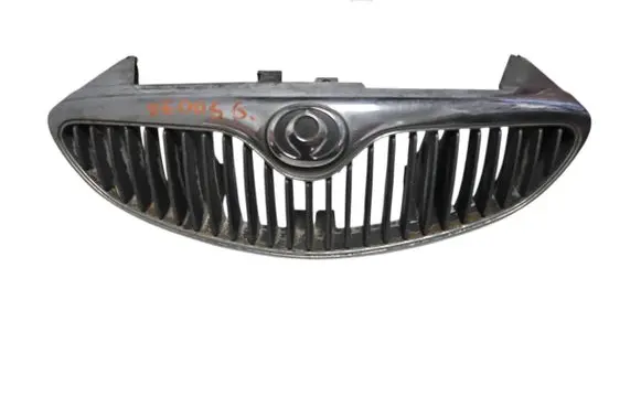 Front bumper upper radiator grill
