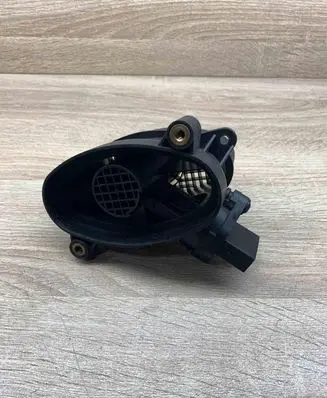 BMW 3 E46 Mass air flow meter 7787076 0928400468