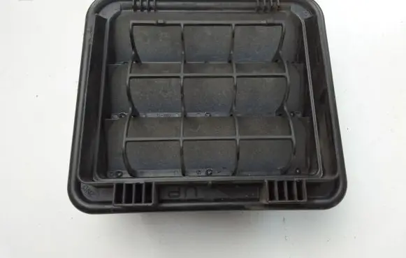 Hyundai Ioniq Fender grill 813848
