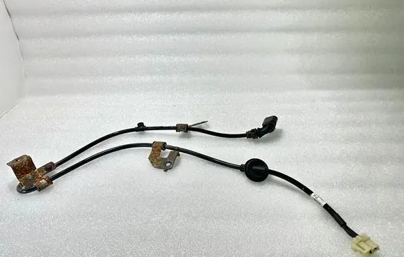 Hyundai i40 Rear ABS sensor wiring 597953Z000 11108090128